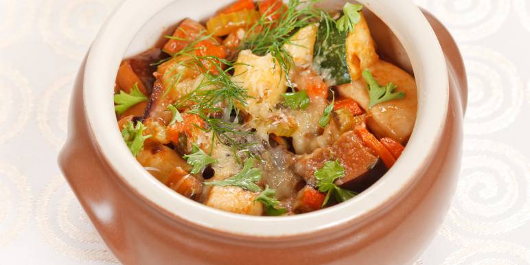 Мясо с картофелем в горшочке Мясо с картофелем в горшочке