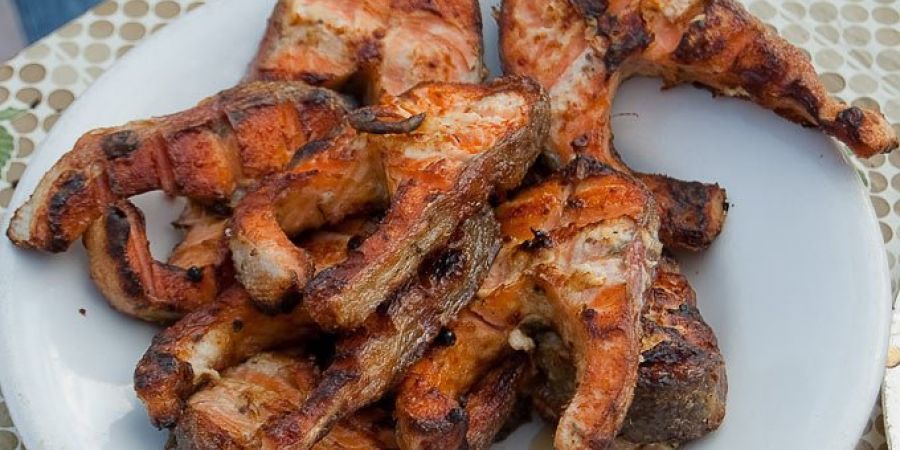 приготовление форели на мангале рецепт