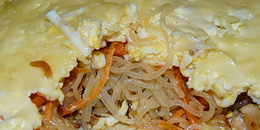 Салат с фунчозой и курицей Салат с фунчозой и курицей