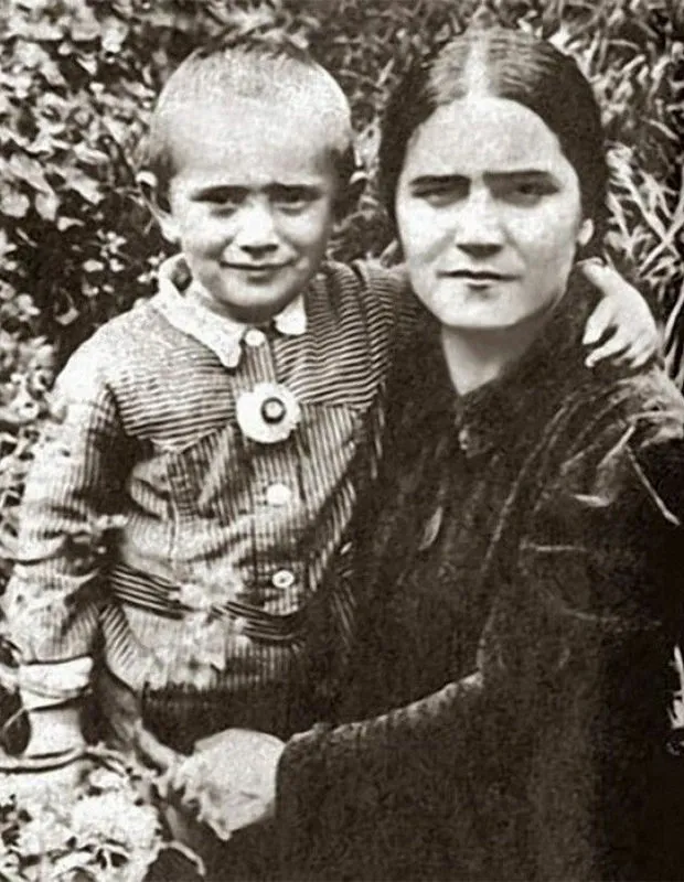 Армен Джигарханян