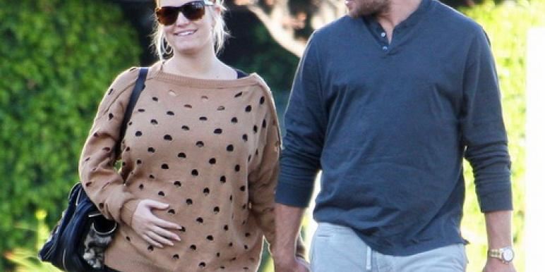 1322660554_jessica-simpson-belly-bump-103011200.jpg 1322660554_jessica-simpson-belly-bump-103011200.jpg