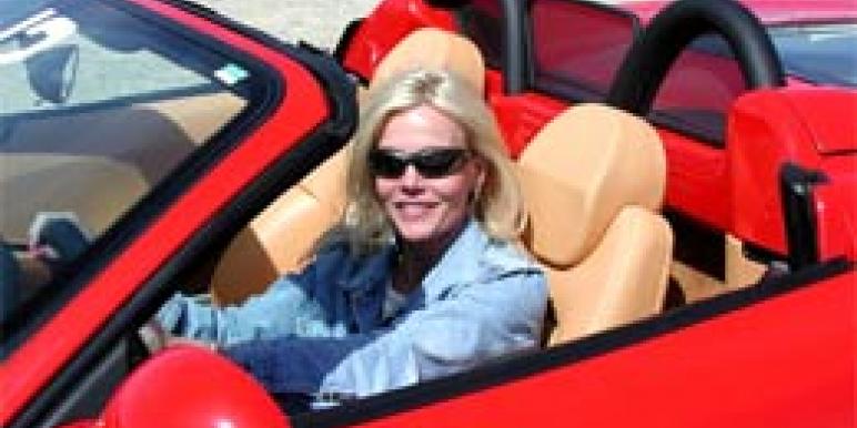 carwoman.jpg carwoman.jpg