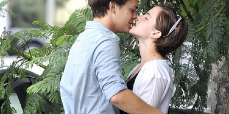 emma2-376x262.png emma2-376x262.png
