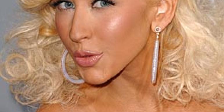 kiss-christina-aguilera-400a041107.jpg kiss-christina-aguilera-400a041107.jpg