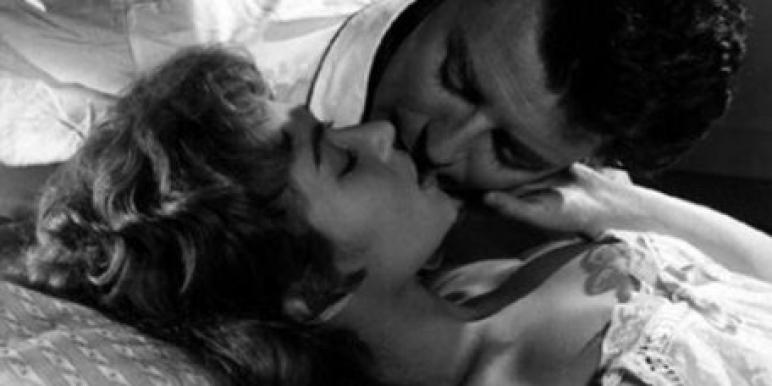 kiss2.jpg kiss2.jpg