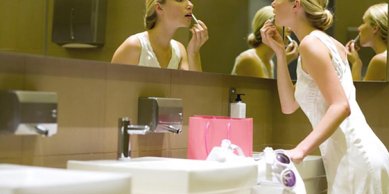 makeup.jpg makeup.jpg