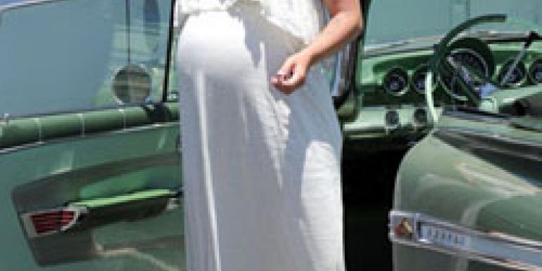 pink_pregnant.jpg pink_pregnant.jpg