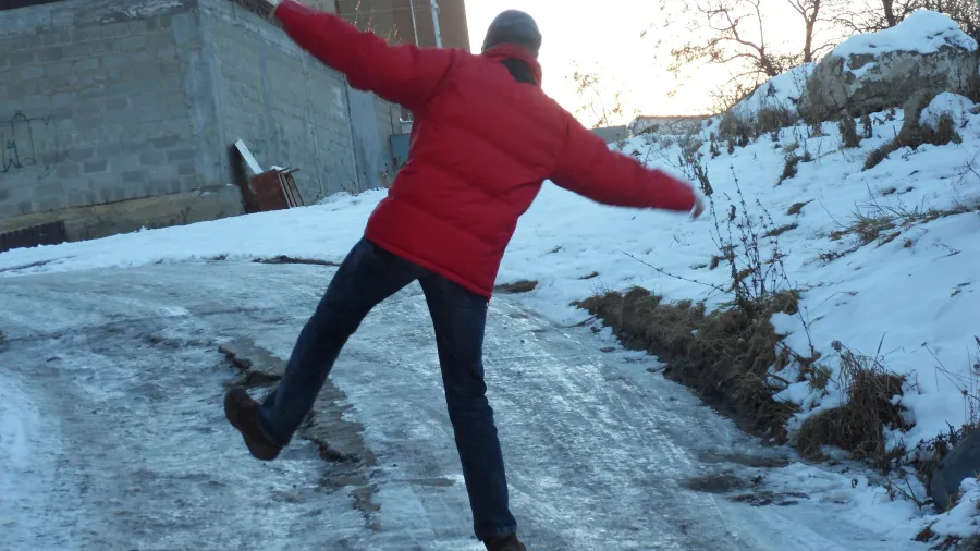 Осторожно в гололед!