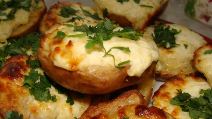 Вкусный картофель в мундире